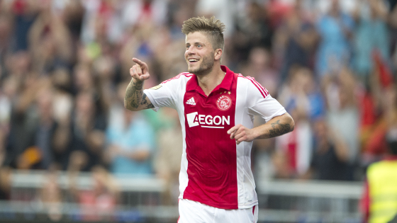 但她是我们 但她是我们